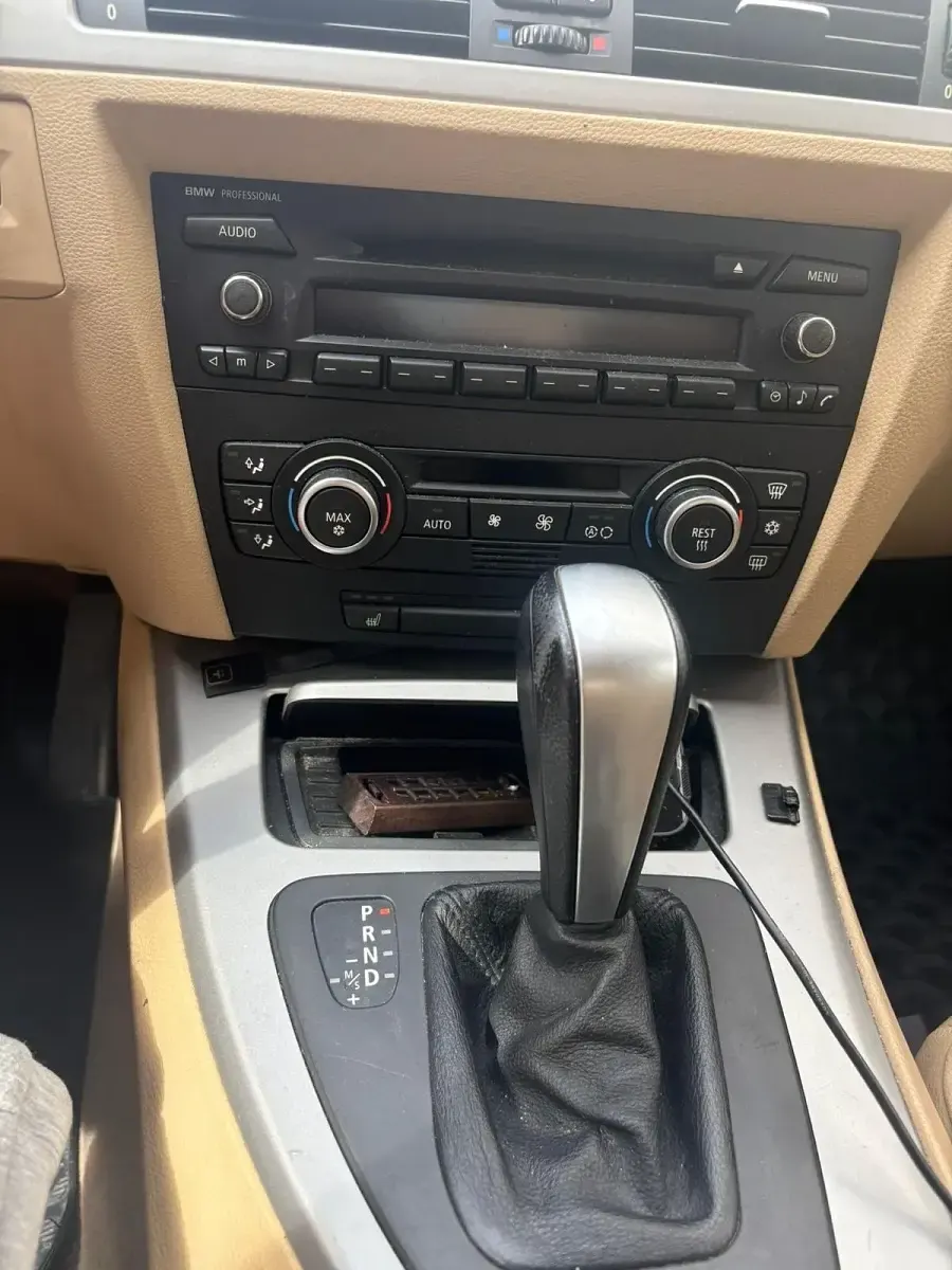 Gebraucht BMW 318 129 PS (94 kW) 2007 Schwarz Limousine