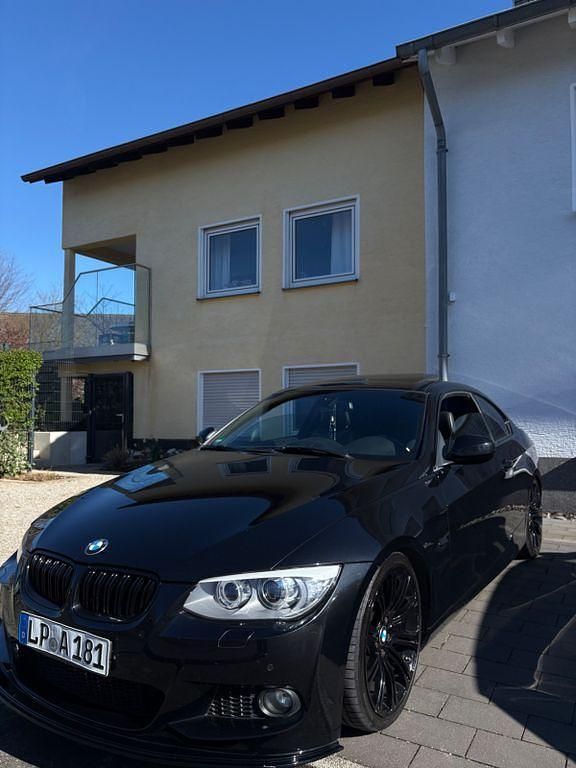 Gebraucht BMW 320 Performance 170 PS (125 kW) 2010 Schwarz Coupé