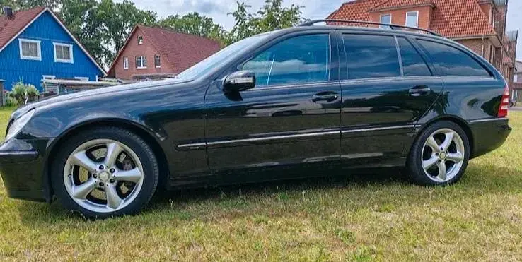 Gebraucht Mercedes 320 224 PS (164 kW) 2005 Schwarz Kombi