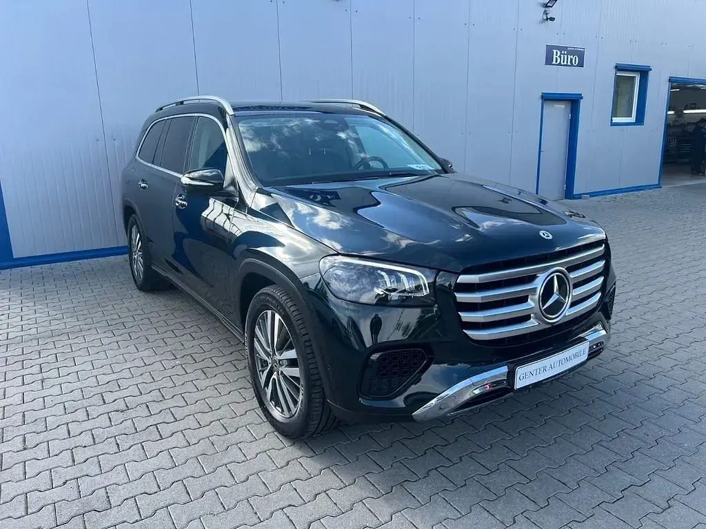 Gebraucht Mercedes GLS350 313 PS (230 kW) 2024 Grün SUV