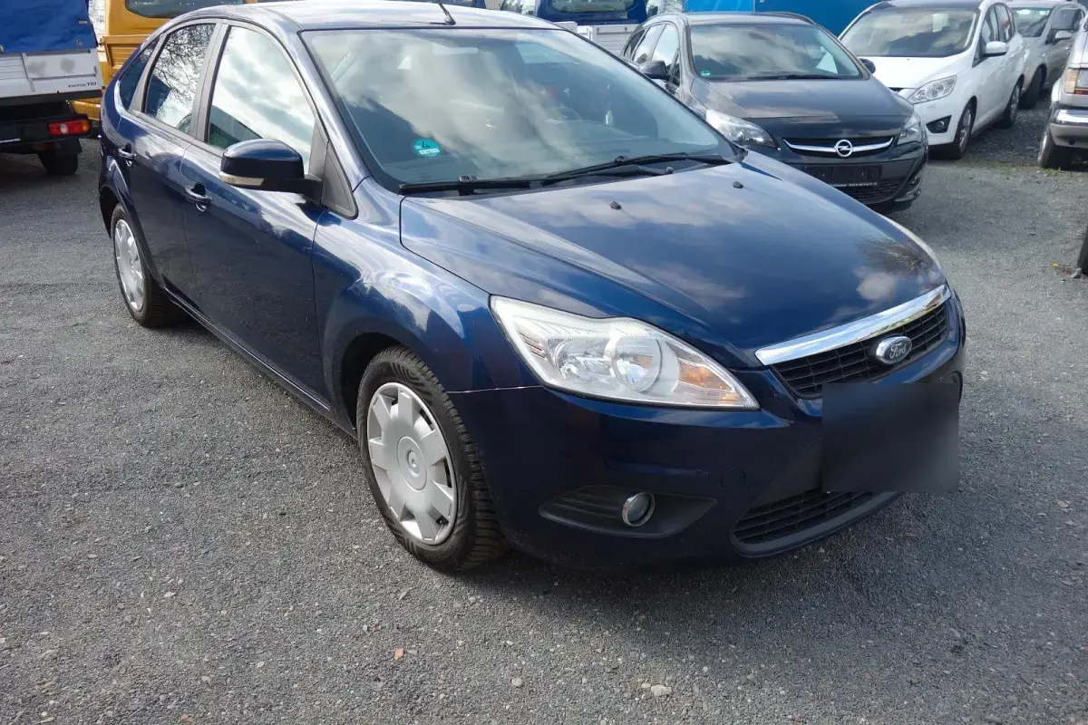 Second-hand Ford Focus 105 CP (77 kW) 2011 Albastru Berlinǎ
