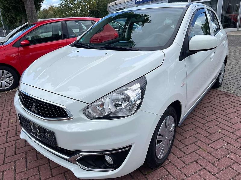 Gebraucht Mitsubishi Space Star Basis 71 PS (52 kW) 2018 Weiß Kleinwagen