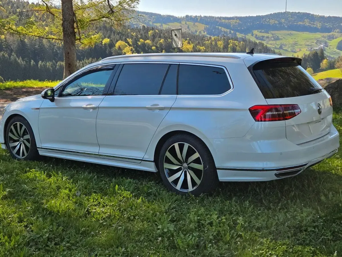 Gebraucht VW Passat Highline 190 PS (139 kW) 2015 Weiß Kombi