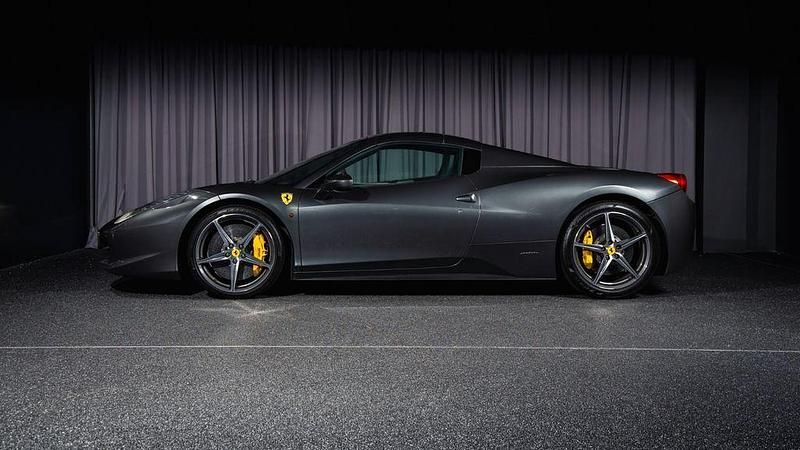 Gebraucht Ferrari 458 570 PS (419 kW) 2014 Grau Cabrio