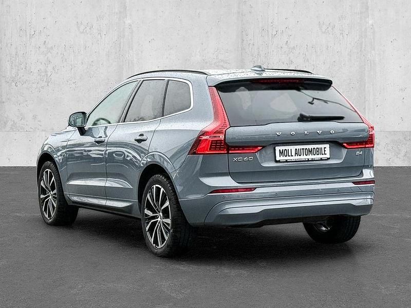 Gebraucht Volvo XC60 Core 197 PS (144 kW) 2024 Thunder grey SUV