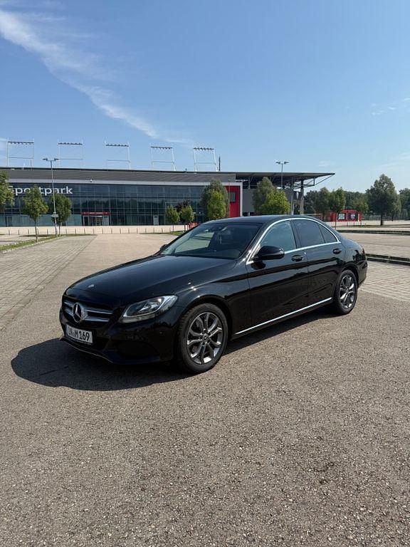 Schwarz Gebraucht 2017 Mercedes C220 Avantgarde Limousine | 18.999 € (Guter Preis) - Bild 1/4