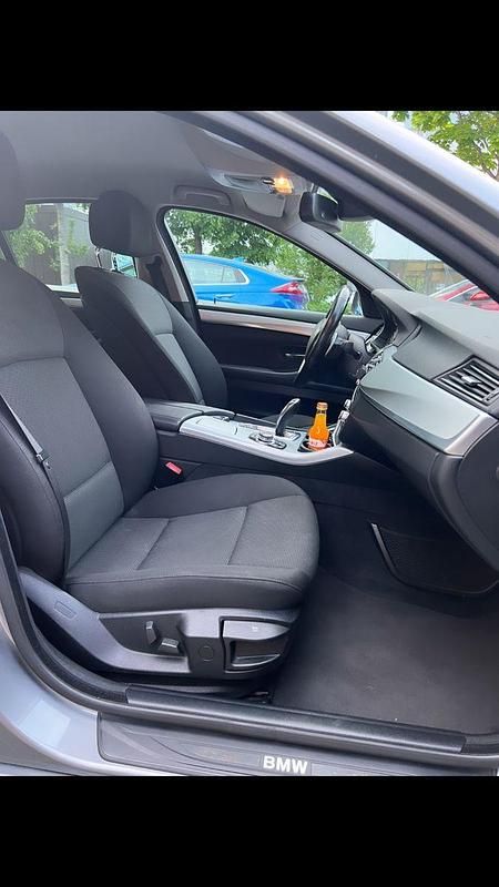 Gebraucht BMW 528 258 PS (189 kW) 2010 Grau Limousine