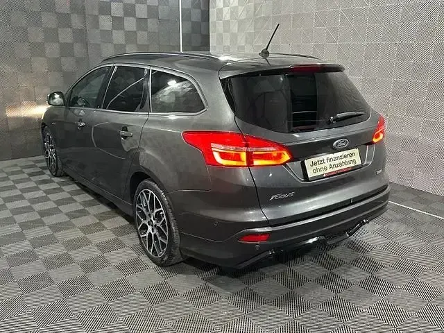 Usata Ford Focus ST-Line 125 CV (91 kW) 2018 Grigio Station wagon