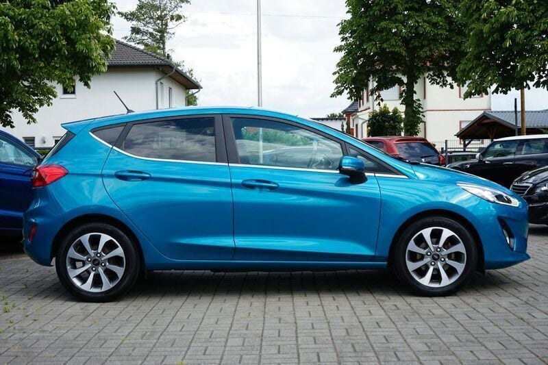 Gebraucht Ford Fiesta Titanium 101 PS (74 kW) 2018 Blau Kleinwagen