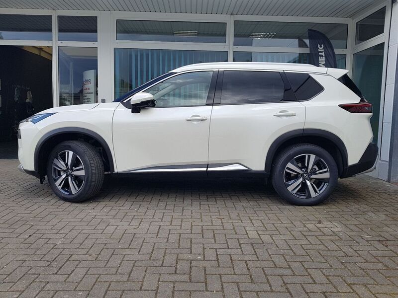 Gebraucht Nissan X-Trail Tekna 163 PS (119 kW) 2023 Pearl white perleffekt (qab) SUV