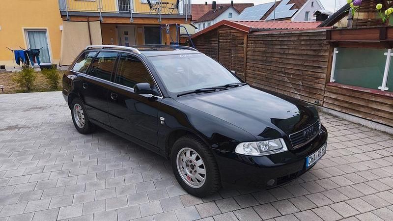 Gebraucht Audi A4 125 PS (91 kW) 2000 Schwarz Kombi