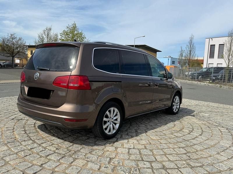 Second-hand VW Sharan 170 CP (125 kW) 2011 Maro Monovolum