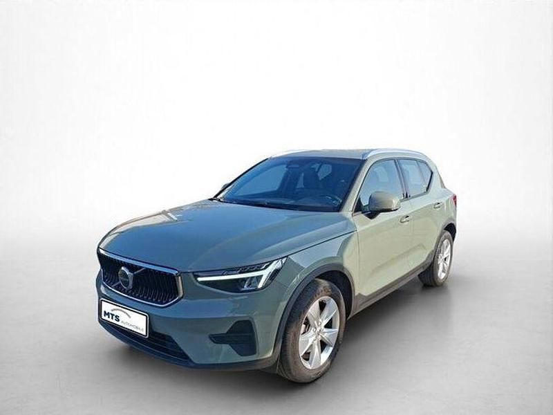 Second-hand Volvo XC40 Core 163 CP (119 kW) 2023 Verde SUV