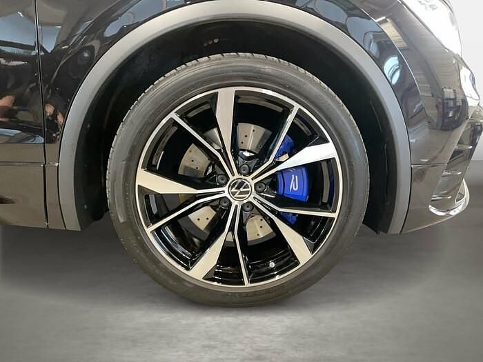 Gebraucht VW Tiguan R 320 PS (235 kW) 2023 Deep black perleffekt SUV