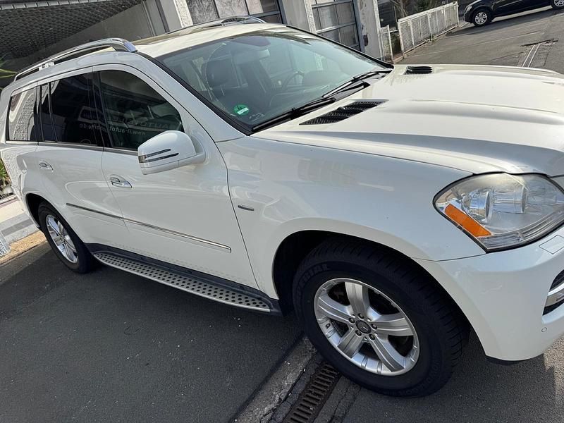 Gebraucht Mercedes GL350 211 PS (155 kW) 2011 Weiß SUV