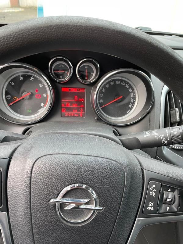 Gebraucht Opel Astra 110 PS (80 kW) 2015 Weiß Limousine