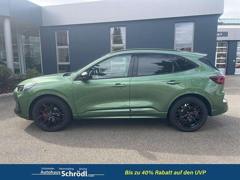 Gebraucht Ford Kuga ST-Line X 179 PS (131 kW) 2025 Bursting green SUV