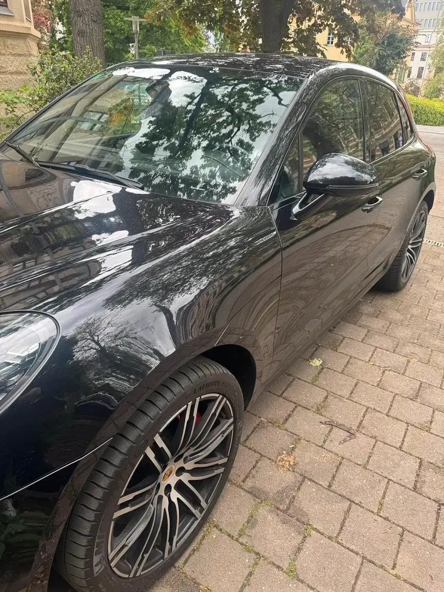 Gebraucht Porsche Macan Performance Package 441 PS (324 kW) 2016 Schwarz SUV