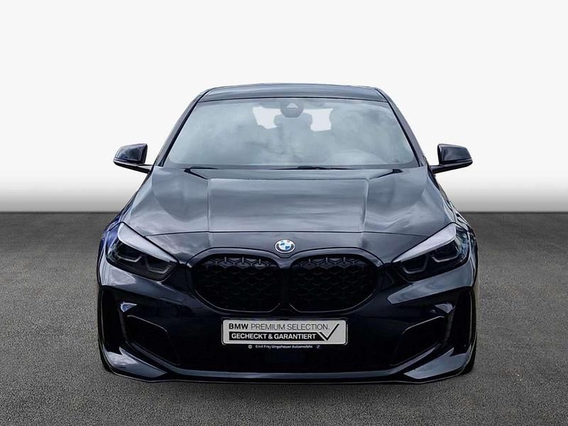 Gebraucht BMW M1 306 PS (225 kW) 2023 Saphirschwarz metallic Coupé
