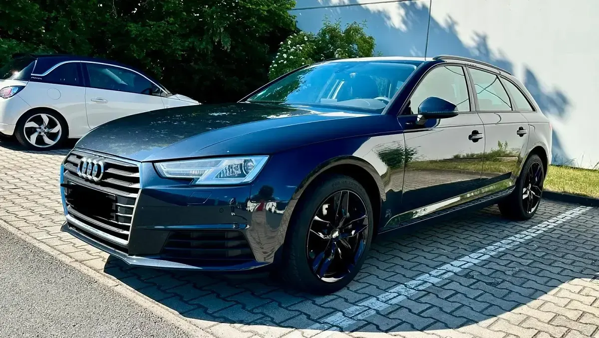 Gebraucht Audi A4 190 PS (139 kW) 2016 Blau Kombi