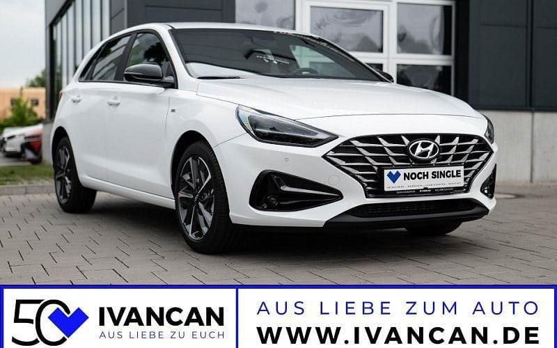 Gebraucht Hyundai i30 Advantage 160 PS (117 kW) 2024 Weiß Limousine