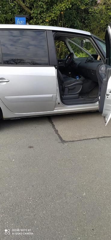 Second-hand Renault Espace 151 CP (111 kW) 2009 Argintiu Monovolum