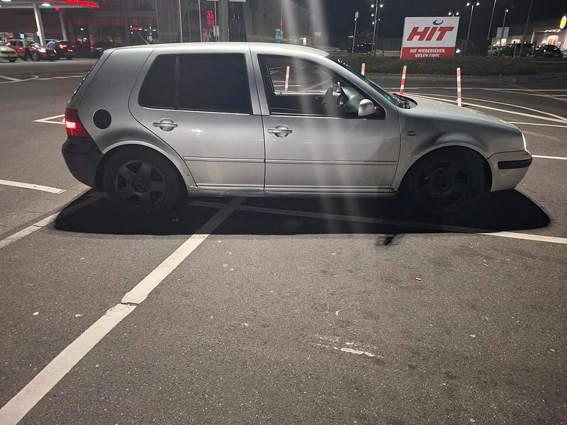 Gebraucht VW Golf IV 110 PS (80 kW) 2004 Silber Kleinwagen