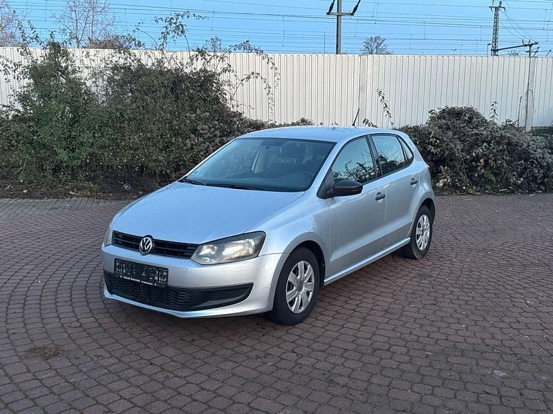 Silber Gebraucht 2013 VW Polo Trendline Kleinwagen | 3.999 € (Superpreis) - Bild 1/4