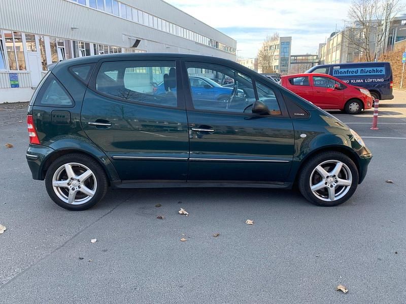 Gebraucht Mercedes A190 125 PS (91 kW) 2002 Grün Limousine