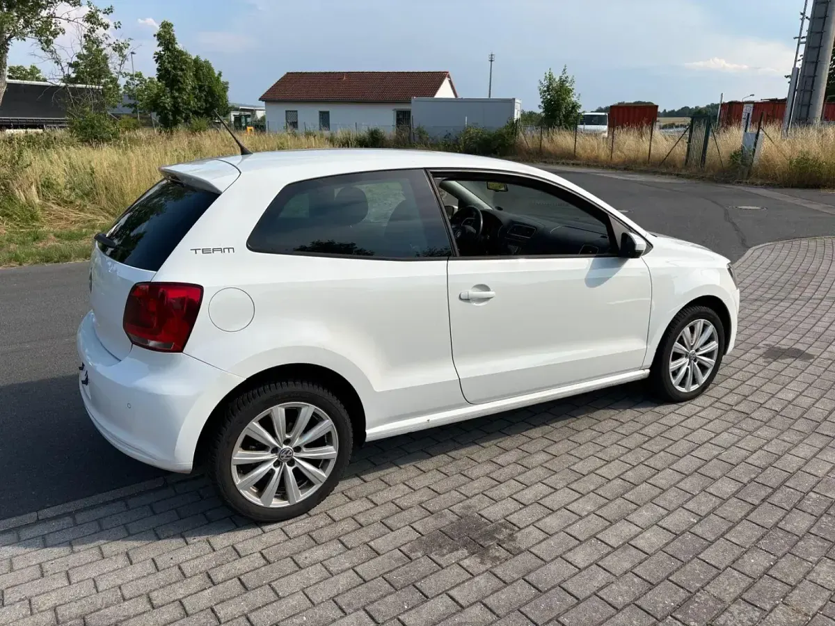 Gebraucht VW Polo Team 90 PS (66 kW) 2010 Weiß Kleinwagen