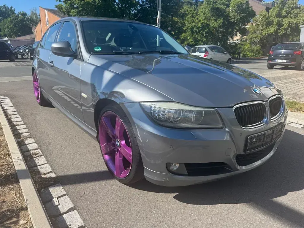 Gebraucht BMW 320 Comfort Edition 184 PS (135 kW) 2011 Grau Limousine