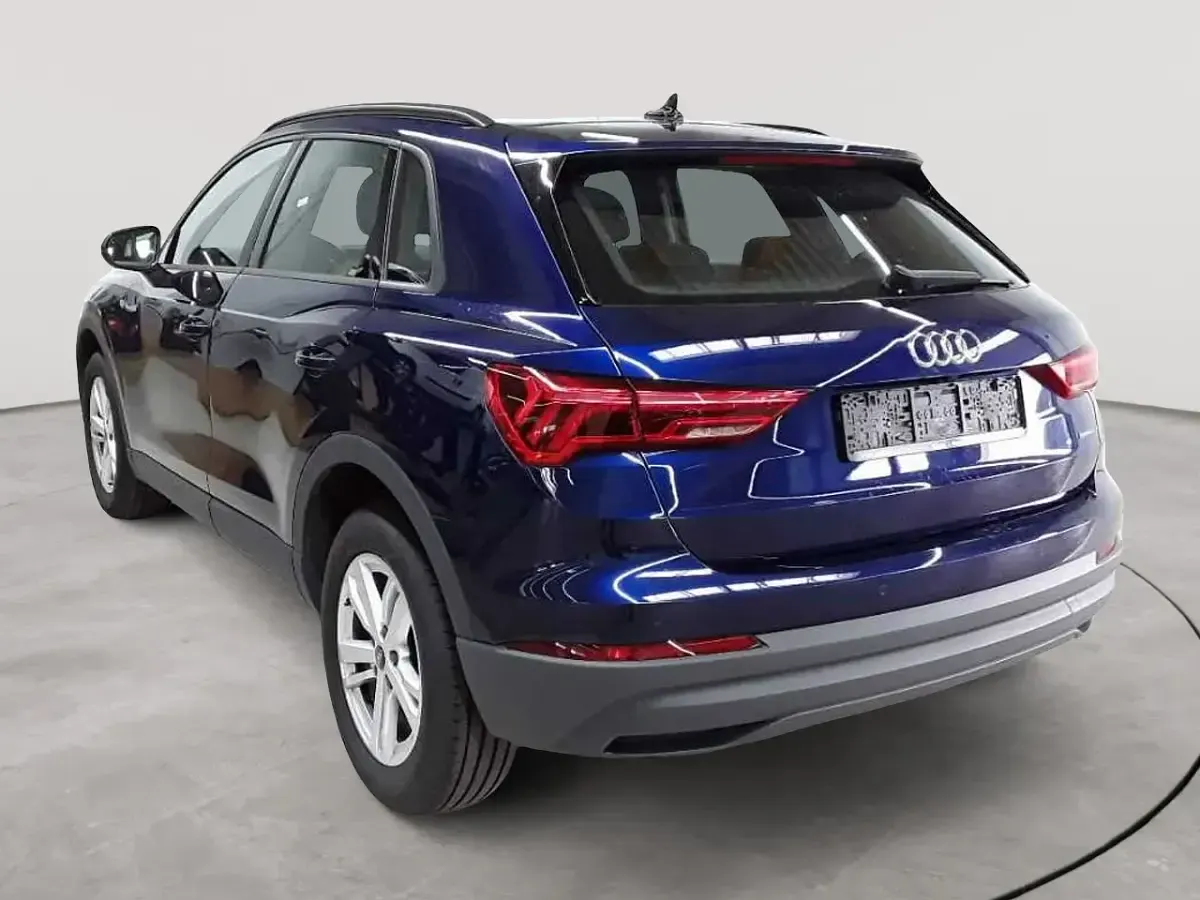 Gebraucht Audi Q3 150 PS (110 kW) 2023 Navarrablau metallic SUV