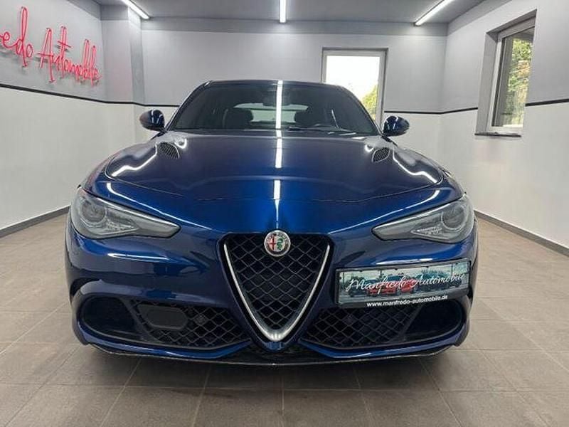 Gebraucht Alfa Romeo Giulia Quadrifoglio 510 PS (375 kW) 2017 Colore esterno blu montecarlo (metallic) Limousine