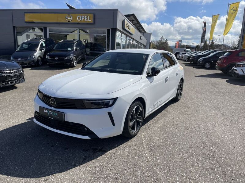 Weiß Gebraucht 2023 Opel Astra Elegance Limousine | 25.500 € (Fairer Preis) - Bild 1/4
