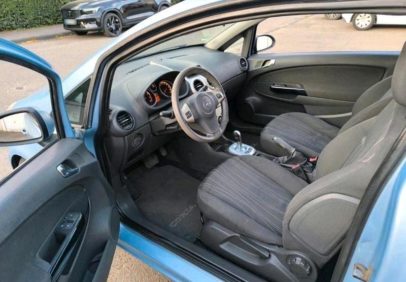 Second-hand Opel Corsa 75 CP (55 kW) 2007 Albastru Hatchback