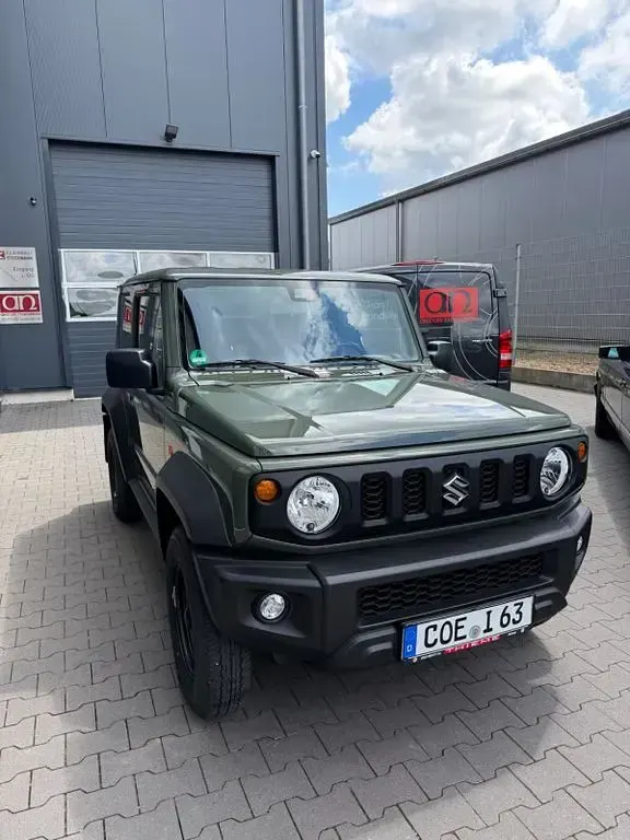 Gebraucht Suzuki Jimny 102 PS (75 kW) 2024 Grün SUV