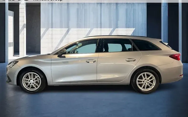 Używany Seat Leon ST FR 115 KM (84 kW) 2023 Srebrny Kombi