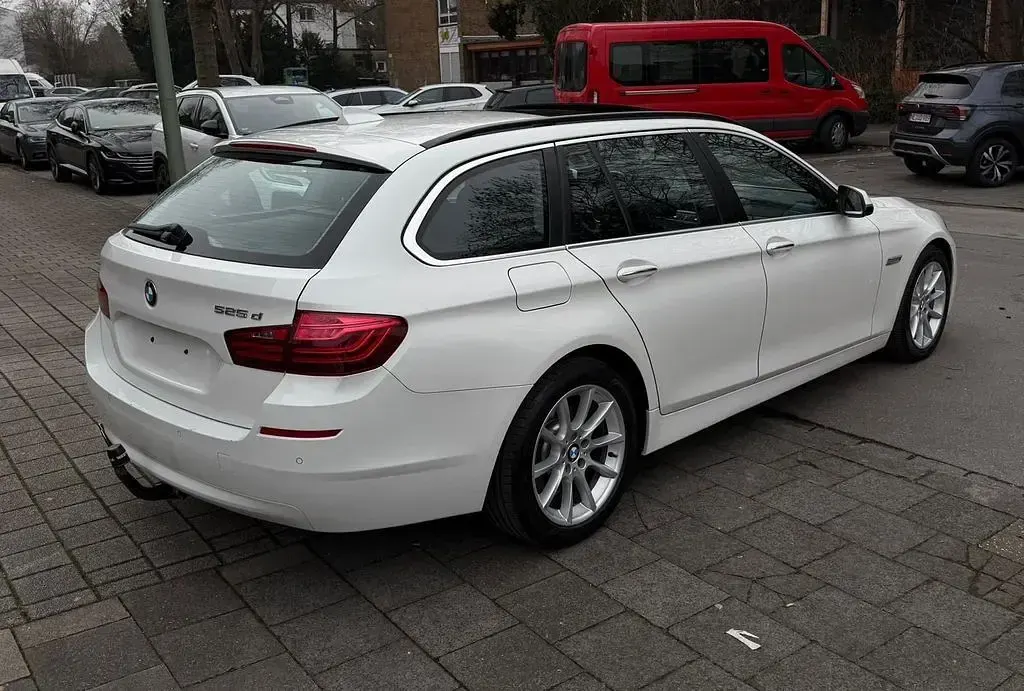 Usata BMW 525 218 CV (160 kW) 2013 Bianco Station wagon