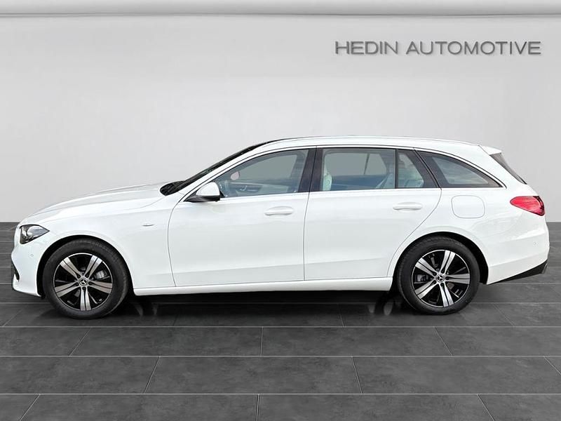 Gebraucht Mercedes C300e Avantgarde 313 PS (230 kW) 2025 Weiß Limousine