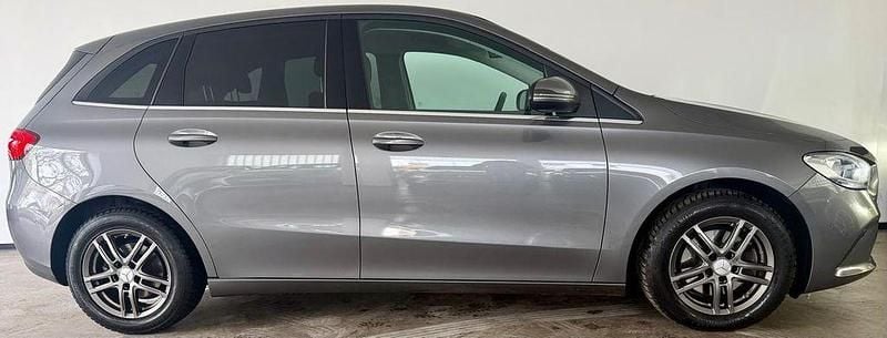Gebraucht Mercedes B200 150 PS (110 kW) 2019 Grau Van / Kleinbus