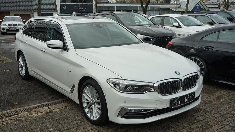 Weiß Gebraucht 2019 BMW 530 Luxury Line Limousine | 20.950 € (Superpreis) - Bild 1/4