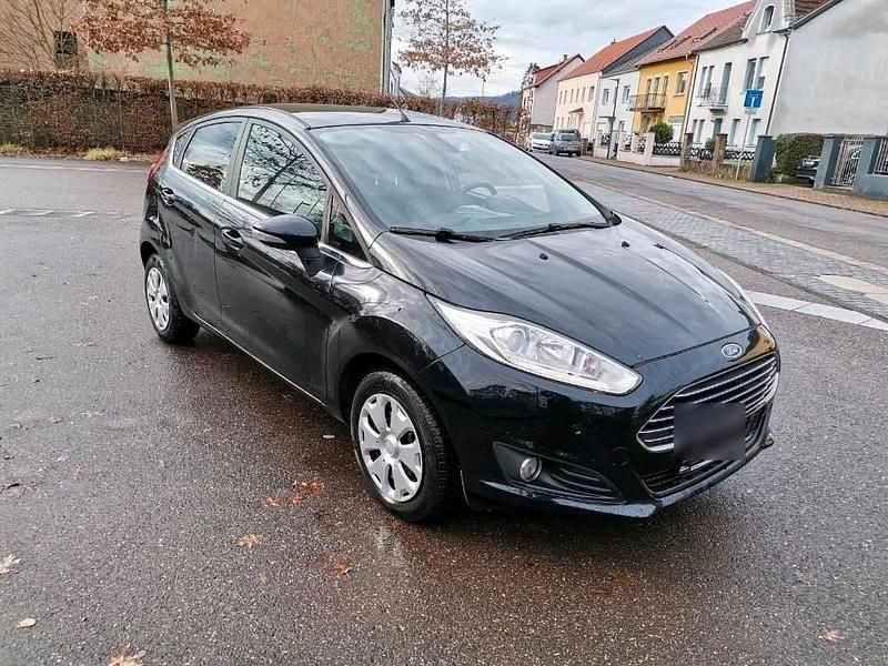 Schwarz Gebraucht 2014 Ford Fiesta Limousine | 7.200 € (Guter Preis) - Bild 1/4