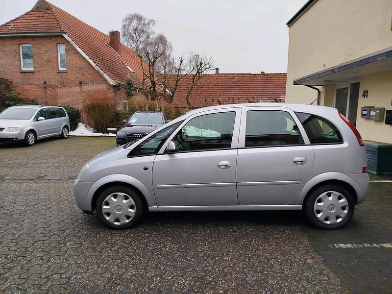 Gebraucht Opel Meriva 101 PS (74 kW) 2005 Silber Van / Kleinbus
