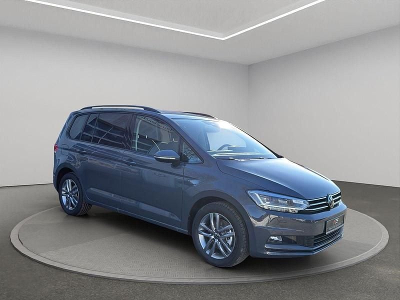 Neu VW Touran Comfortline 150 PS (110 kW) 2026 Van / Kleinbus