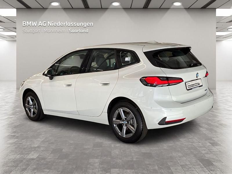 Używany BMW 220 Active Tourer Efficient Dynamics 156 KM (114 kW) 2025 Biały Minivan