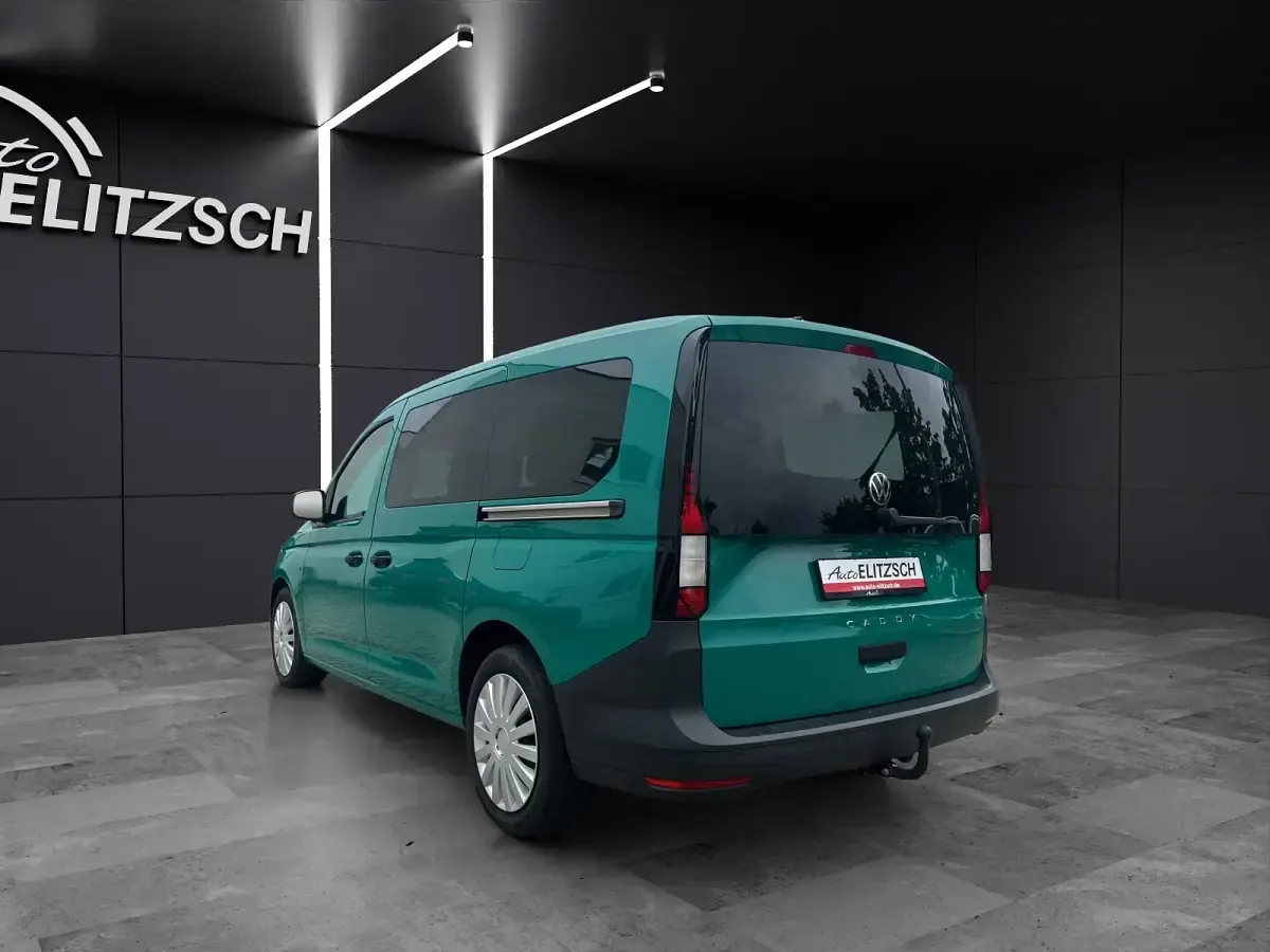 Gebraucht VW Caddy Maxi Basis 102 PS (75 kW) 2022 Friesengrün Van / Kleinbus