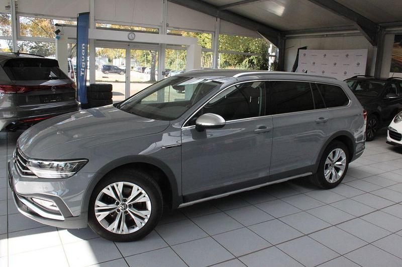 Gebraucht VW Passat Alltrack S 200 PS (147 kW) 2022 Grau Kombi
