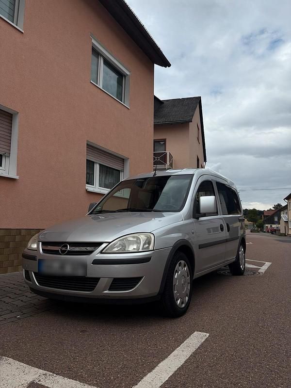 Silber Gebraucht 2006 Opel Combo Van / Kleinbus | 1.999 € (Fairer Preis) - Bild 1/4