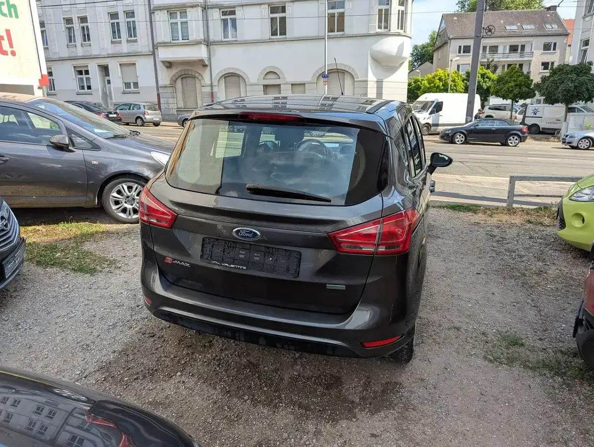 Gebraucht Ford B-MAX Trend 101 PS (74 kW) 2015 Magneticgrau (metallic) Van / Kleinbus