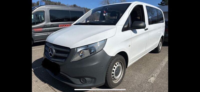 Weiß Gebraucht 2015 Mercedes Vito Van / Kleinbus | 18.990 € (Teuer) - Bild 1/4